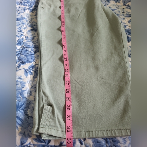 NWT Gloria Vanderbilt Amanda Plus Size Capris - Picture 7 of 12